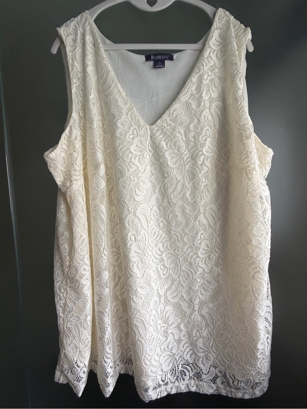 NWT Roaman's Ivory Lace V-Neck Women's 1X Top